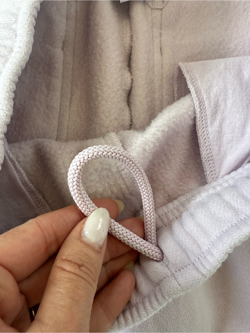 Aritzia Cozy Sweatfleece Mega Cargo™ Sweatpant in Lilac - Picture 13 of 14